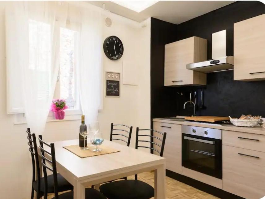Appartamento Casa Agata max 4 persone in pieno centro storico Cortona Esterno foto